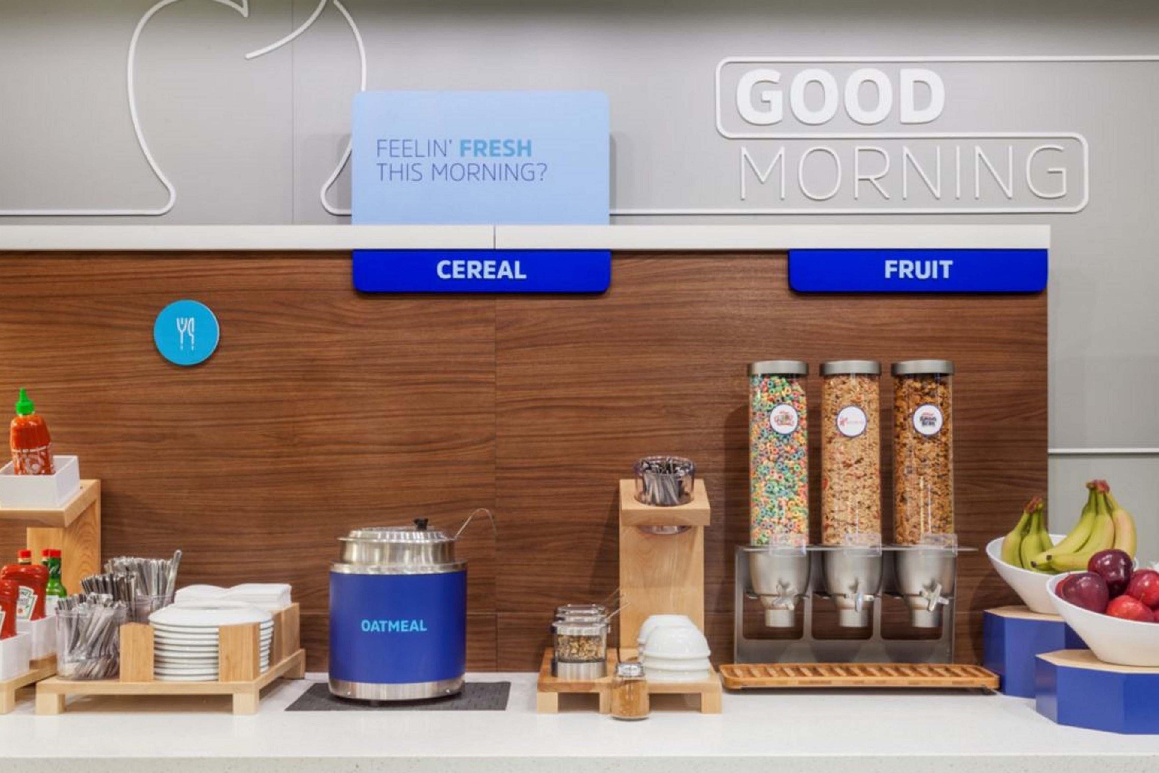 Holiday Inn Express Мадисон Экстерьер фото