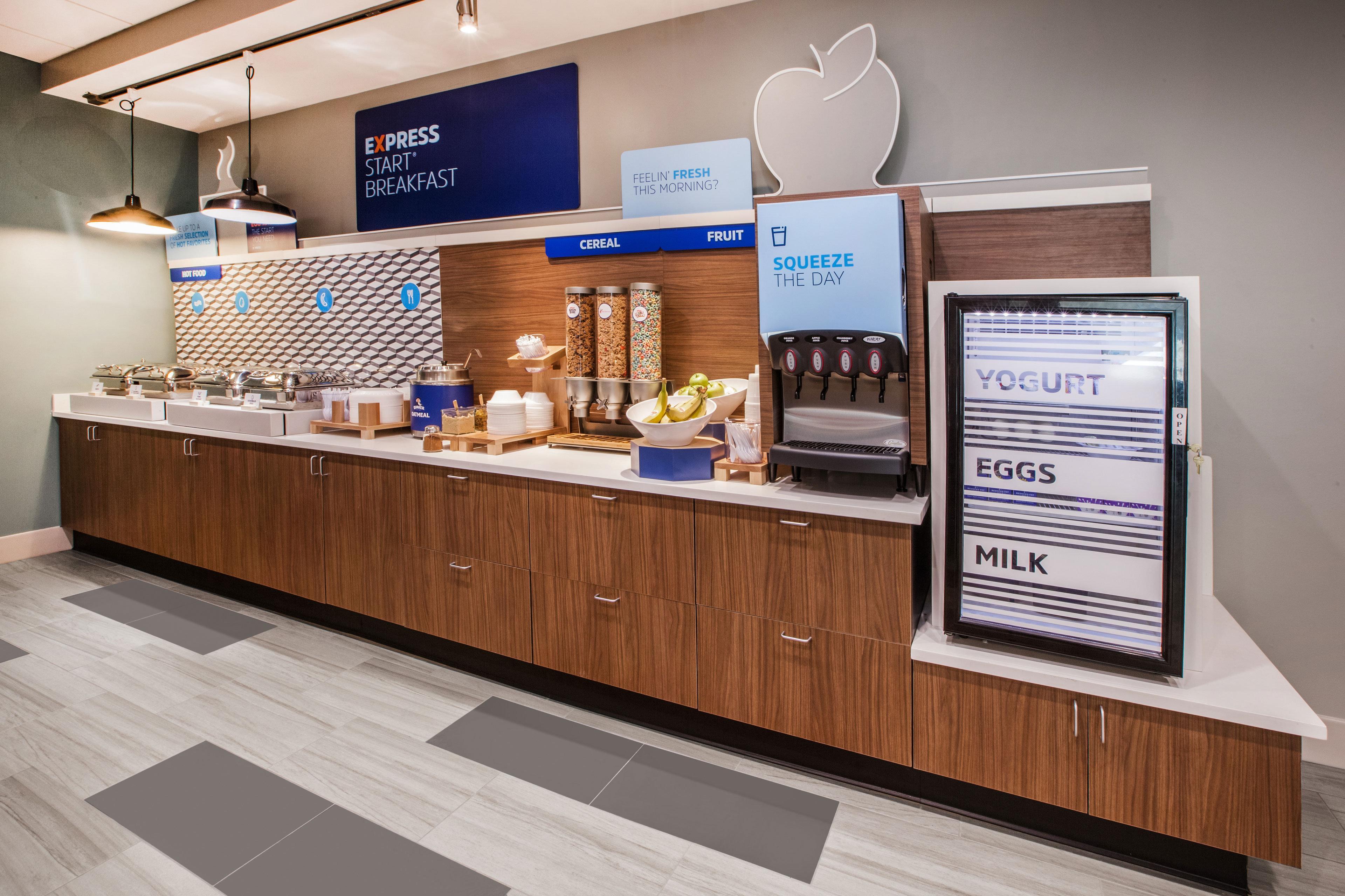 Holiday Inn Express Мадисон Экстерьер фото