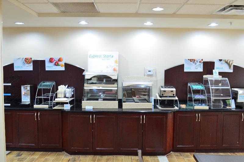 Holiday Inn Express Мадисон Экстерьер фото